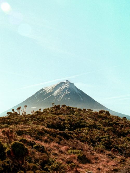 Magma: Experiencia isleña de yoga, vino y barro
